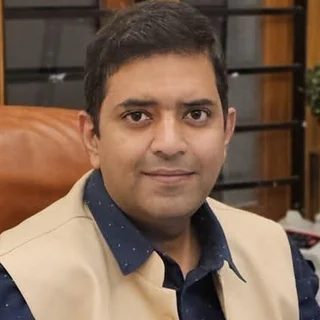 ಗುರುಮೂರ್ತಿ ಬಿ.ಆರ್., ಮಾಲೀಕರು
